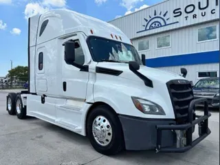 2023 Freightliner Cascadia 126