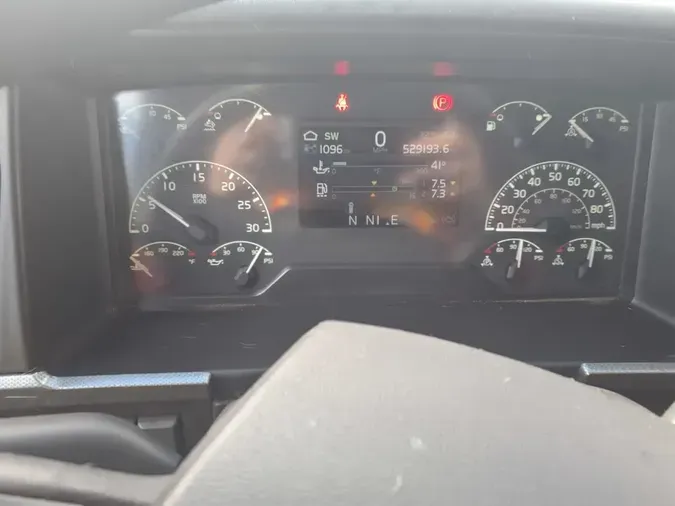 2020 VOLVO VNL64T-760e59a363ecf277ca274907b2970f4dd19