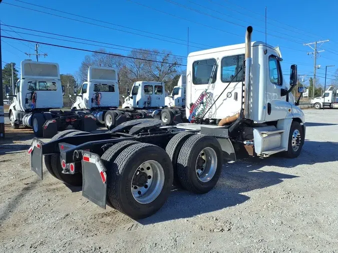 2020 FREIGHTLINER/MERCEDES CASCADIA 125