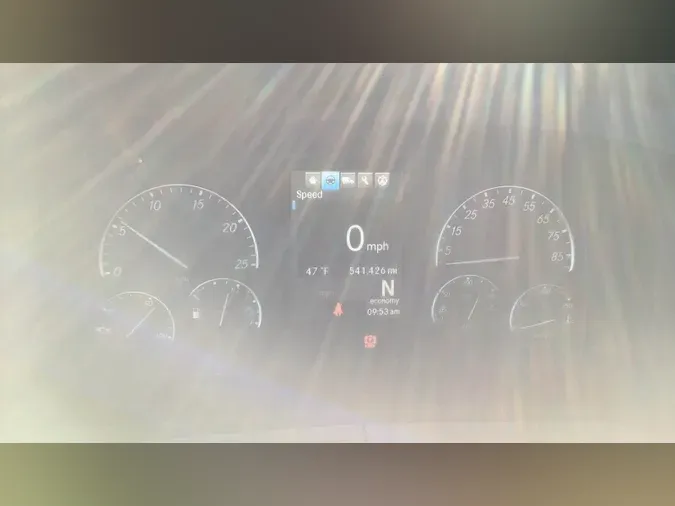 2020 Freightliner Cascadia 126