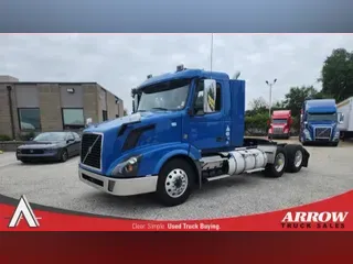 2017 VOLVO VNL300