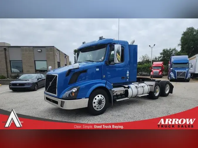 2017 VOLVO VNL300e59cf76a6bb303b51153ab7d0755fdbf