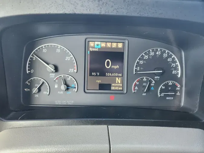 2020 FREIGHTLINER Cascadia 126