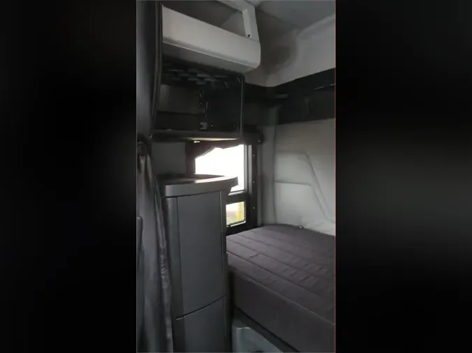 2022 WESTERN STAR 49X