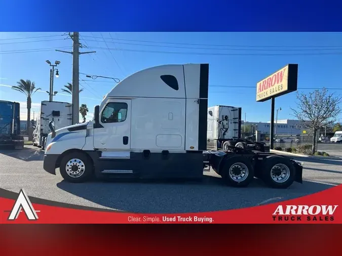 2021 FREIGHTLINER CA126