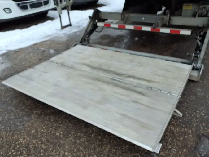 2019 FREIGHTLINER/MERCEDES M2 106