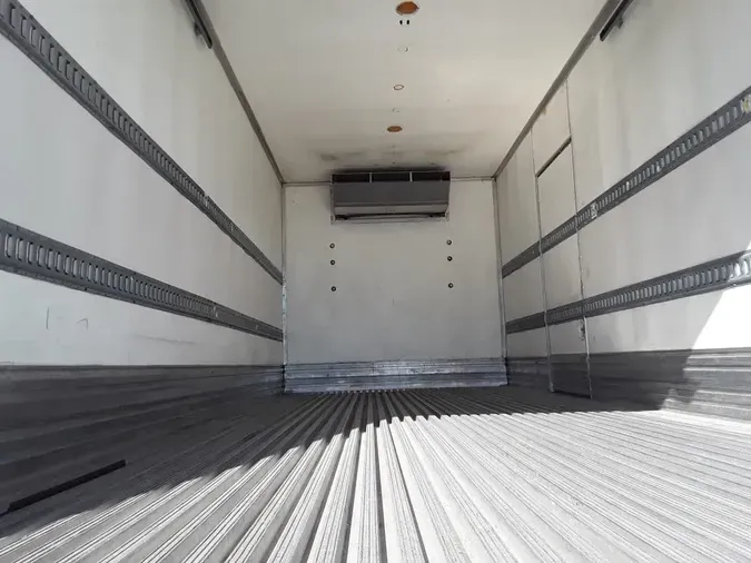 2019 FREIGHTLINER/MERCEDES M2 106