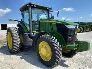 2012 John Deere 7200R