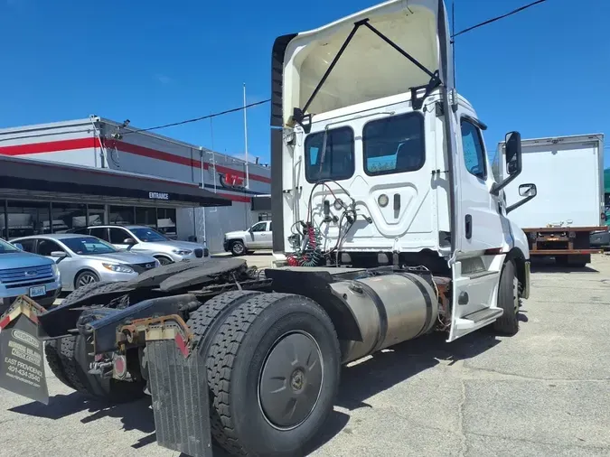 2019 FREIGHTLINER NEW CASCADIA 116