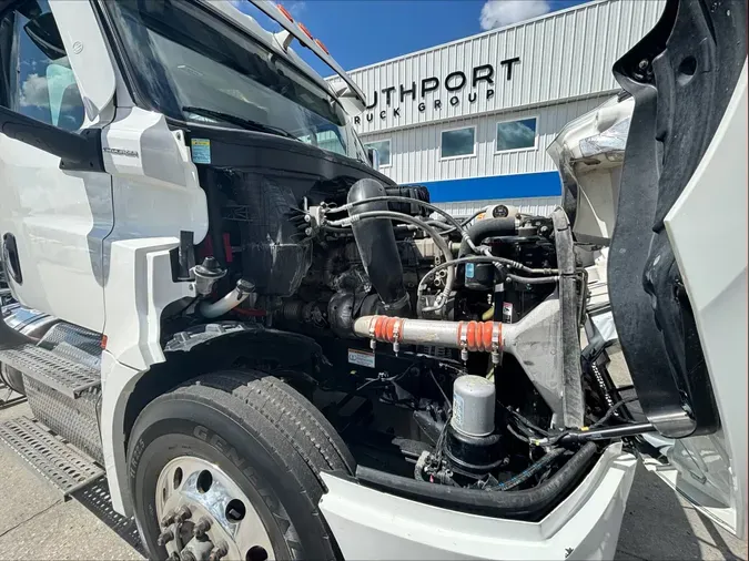 2024 Freightliner Cascadia 126