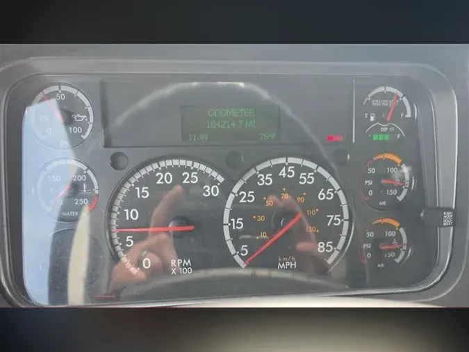2019 FREIGHTLINER M2-106