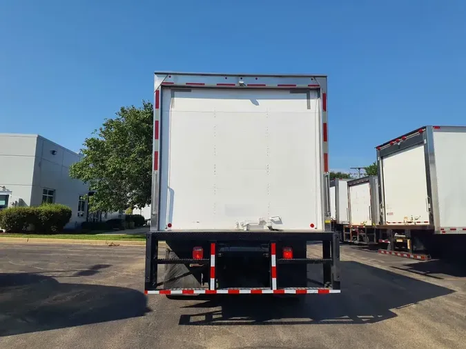 2019 FREIGHTLINER M2 106