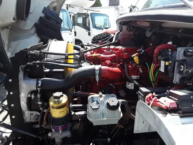 2019 FREIGHTLINER M2 106