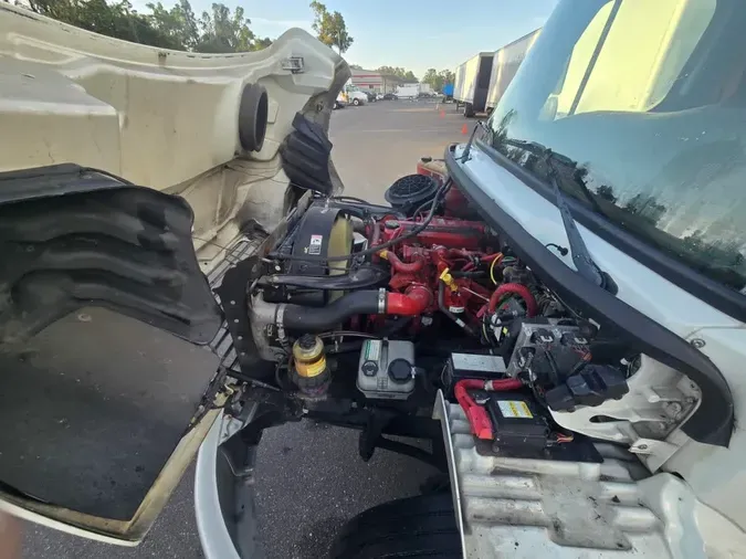 2019 FREIGHTLINER/MERCEDES M2 106