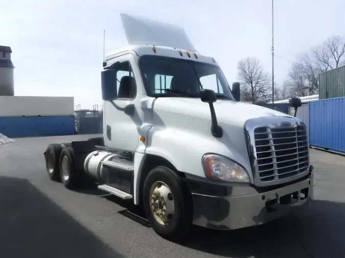 2018 FREIGHTLINER/MERCEDES CASCADIA 125