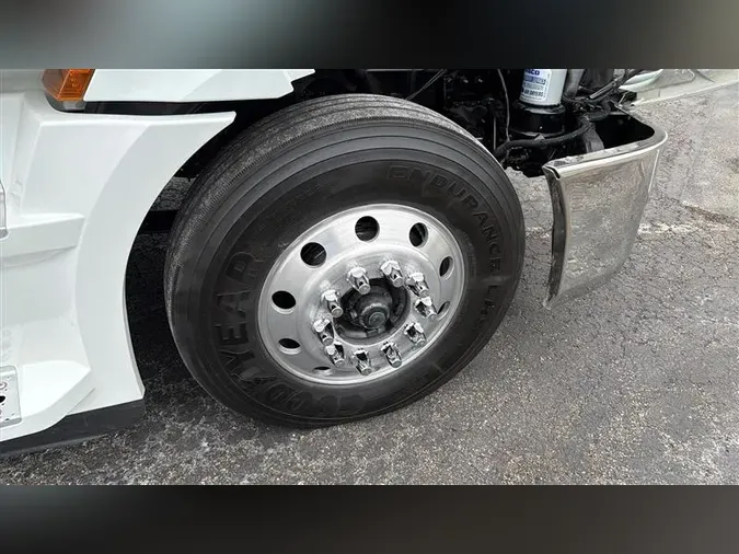 2023 FREIGHTLINER CA126