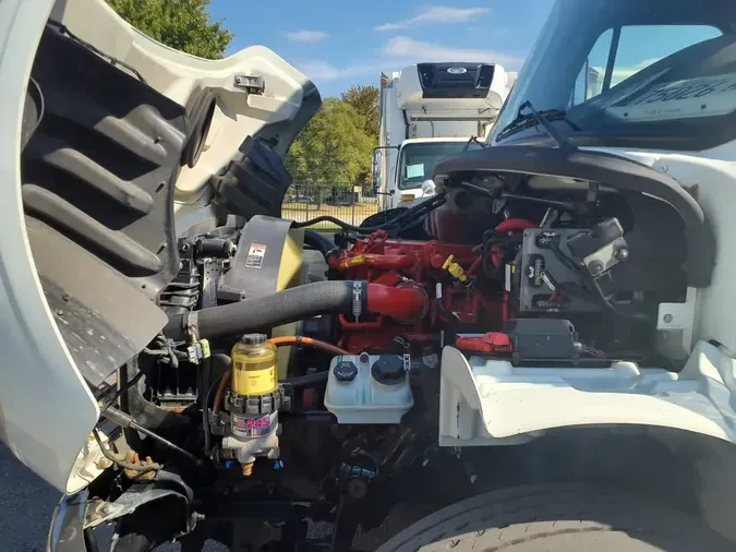 2020 FREIGHTLINER/MERCEDES M2 106
