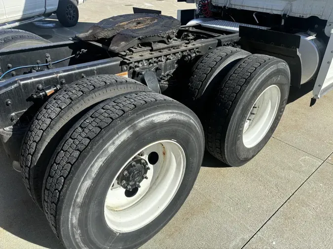 2020 Freightliner Cascadia 126