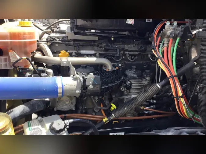 2021 Freightliner Cascadia 126