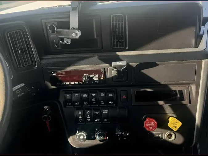 2020 NAVISTAR INTERNATIONAL LT625 SLPR CABe5c55a6213e577bf55ea8d12fd84a970