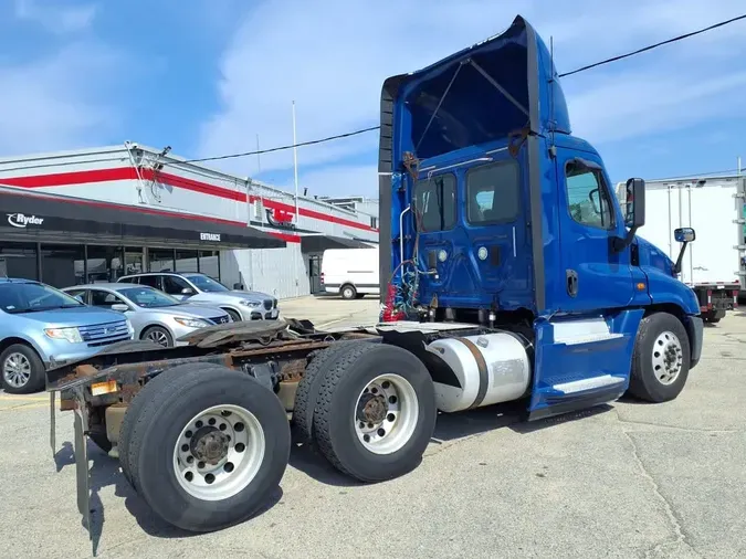 2017 FREIGHTLINER CASCADIA 125