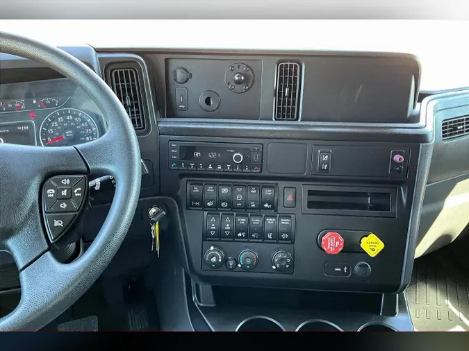 2022 INT LT625 6x4
