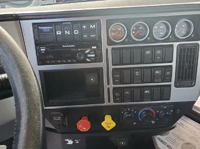 2019 MACK AN64T