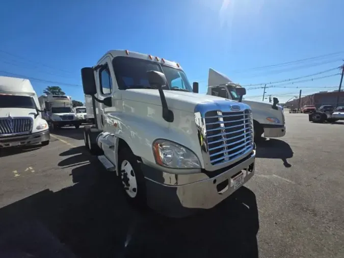 2019 FREIGHTLINER CASCADIA 125