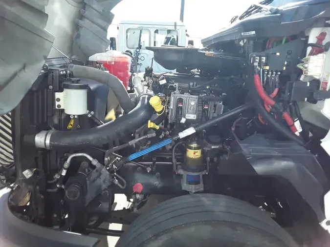 2019 NAVISTAR INTERNATIONAL LT625 DAYCAB T/A