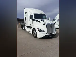 2022 KENWORTH T680