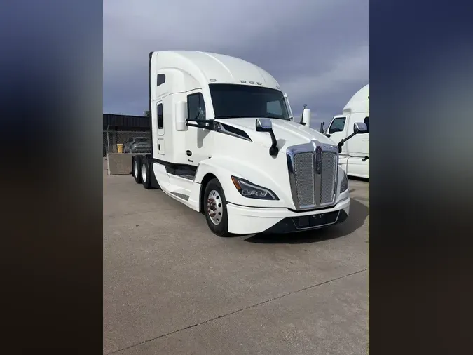 2022 KENWORTH T680e5cfded57aa9d5e49f0e9663af656ec1