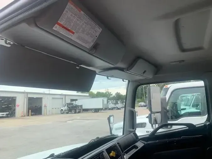 2020 Hino 268A