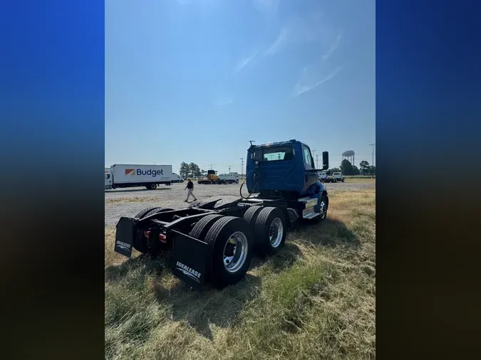 2019 International RH613