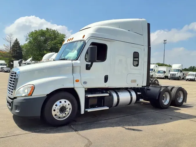2020 FREIGHTLINER CASCADIA 125e5da4a889dd4bfd992446a47356159a6