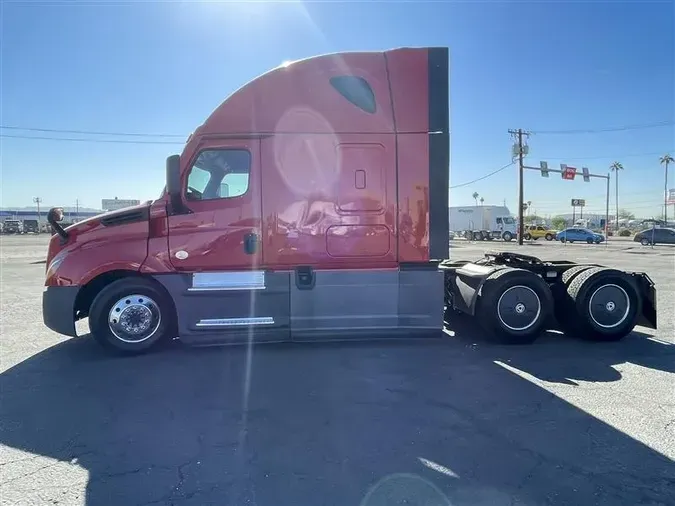 2021 FREIGHTLINER CA126