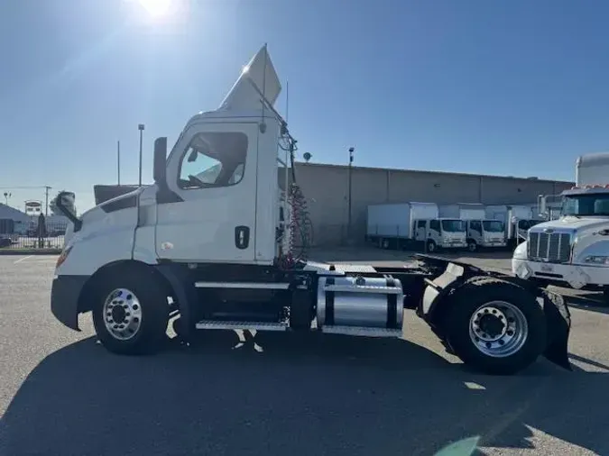 2020 Freightliner Cascadia