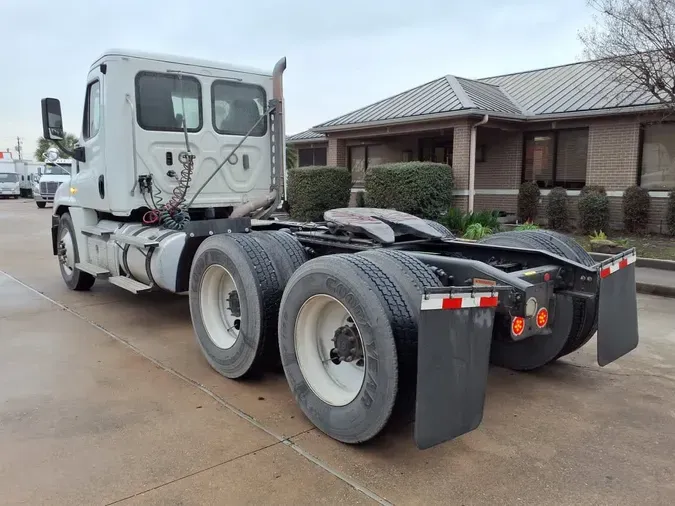 2020 FREIGHTLINER/MERCEDES CASCADIA 125
