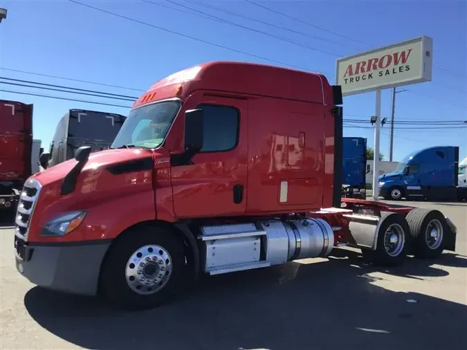 2020 FREIGHTLINER CA116