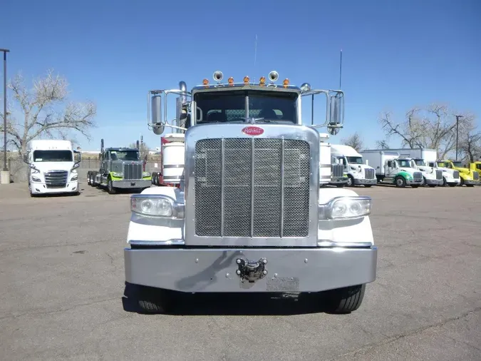 2016 Peterbilt 389