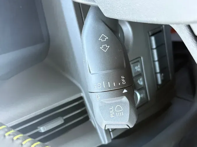 2026 VOLVO TRUCK VNL64TV04