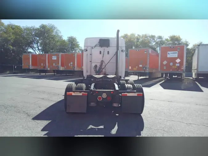 2022 Freightliner Cascadia 126e5eb078f439dd46c652e3ea115c2579f