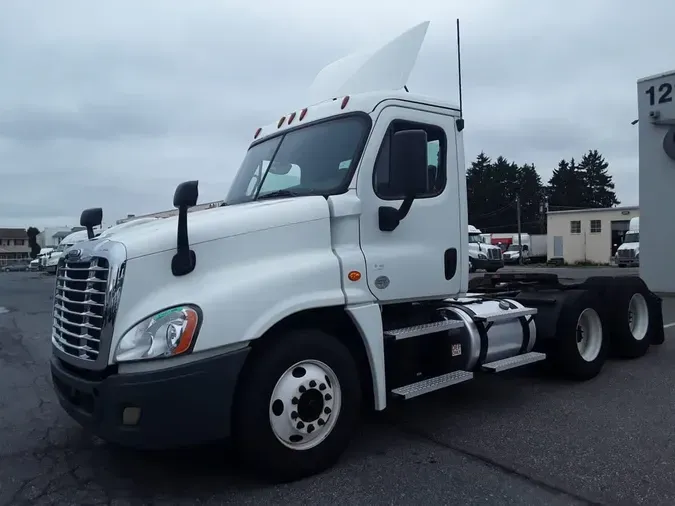 2019 FREIGHTLINER/MERCEDES CASCADIA 125e5ec8300ffc5a0a118d4c74efbfb7d04