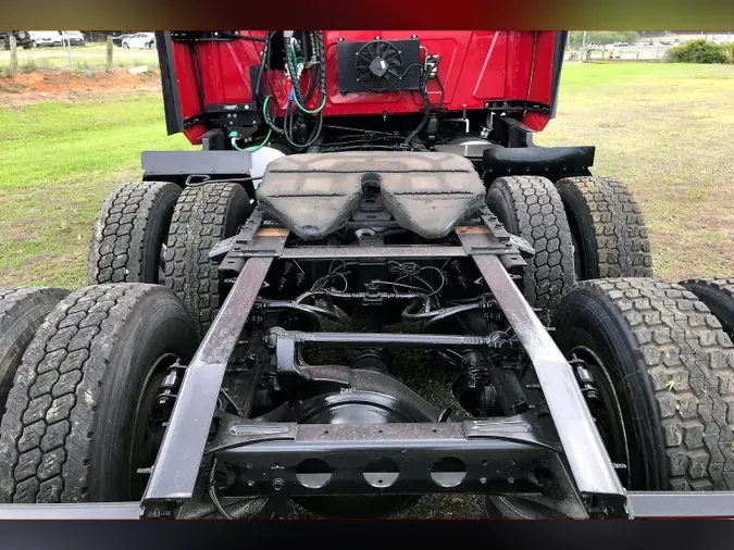 2022 INT LT625 6x4