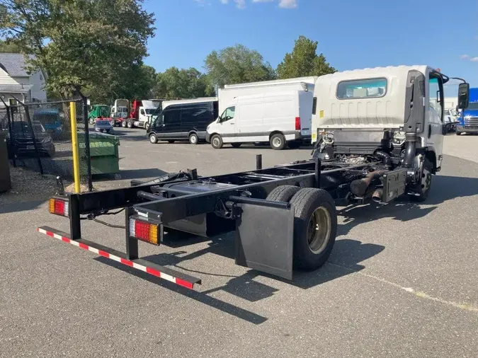2019 ISUZU NPR HD