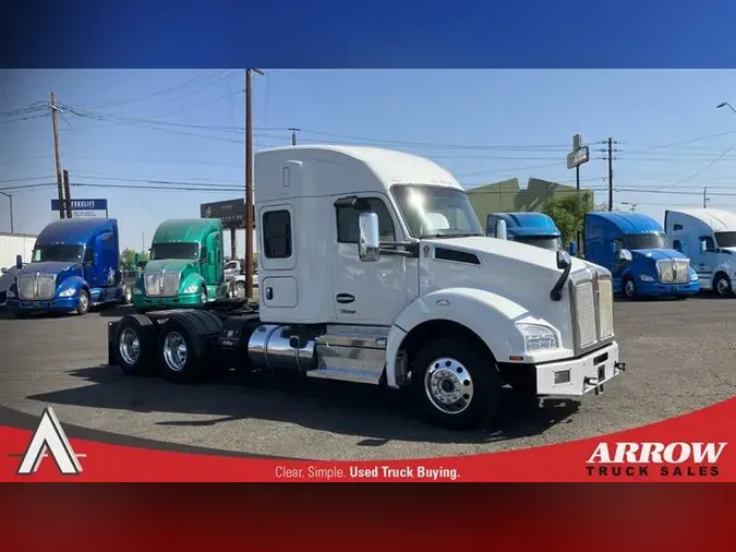 2022 KENWORTH T880