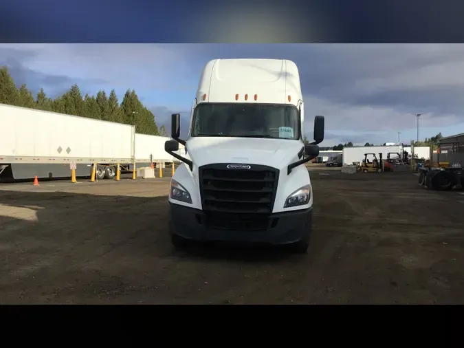 2021 Freightliner Cascadia 126