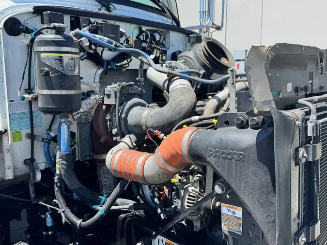 2020 Peterbilt 337