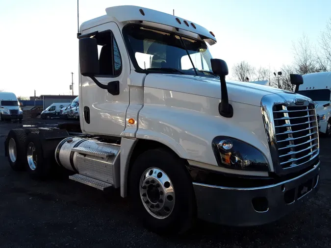 2019 FREIGHTLINER/MERCEDES CASCADIA 125