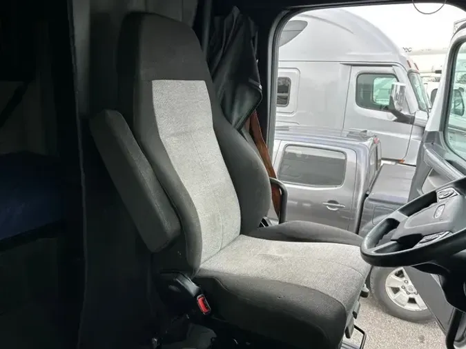 2020 FREIGHTLINER CA126