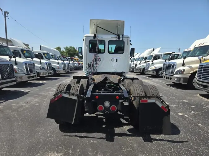 2018 FREIGHTLINER CASCADIA 125